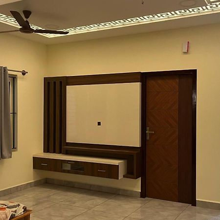 Guru Home Stay Near Sri Ramanasramam Tiruvannāmalai Eksteriør billede